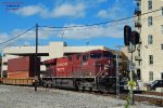 Intermodal 198 between a pole and a signal